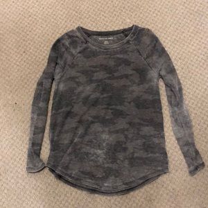 American Eagle Grey Camo Waffle Shirt